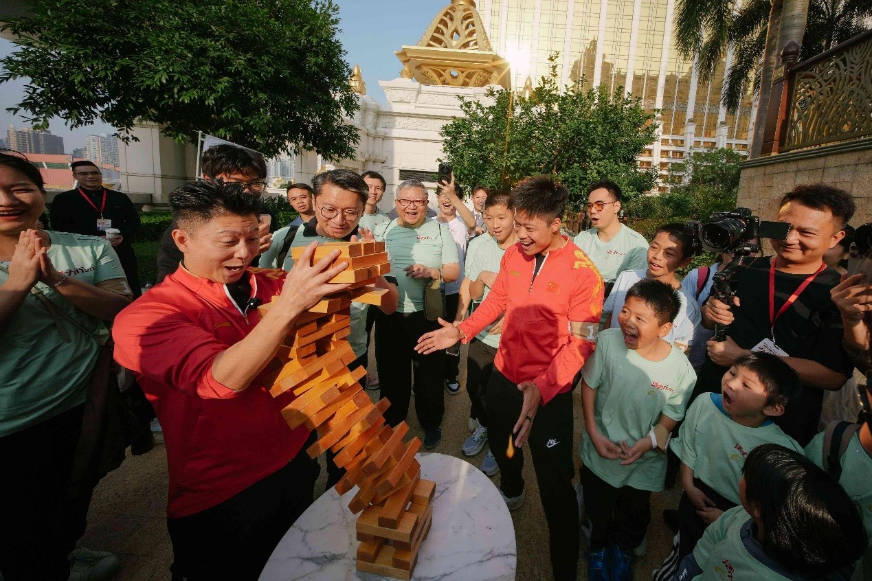 圖為運動員代表參與“活力金牌大作戰(zhàn)”活動。主辦方供圖